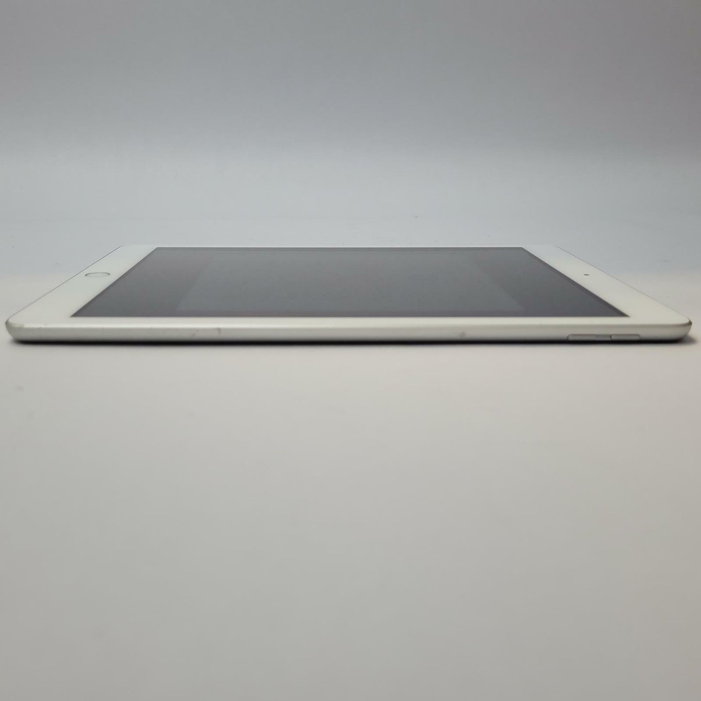 APPLE IPAD 5 MP2G2LL/A 32GB WiFi Tablet SILVER | Grade C