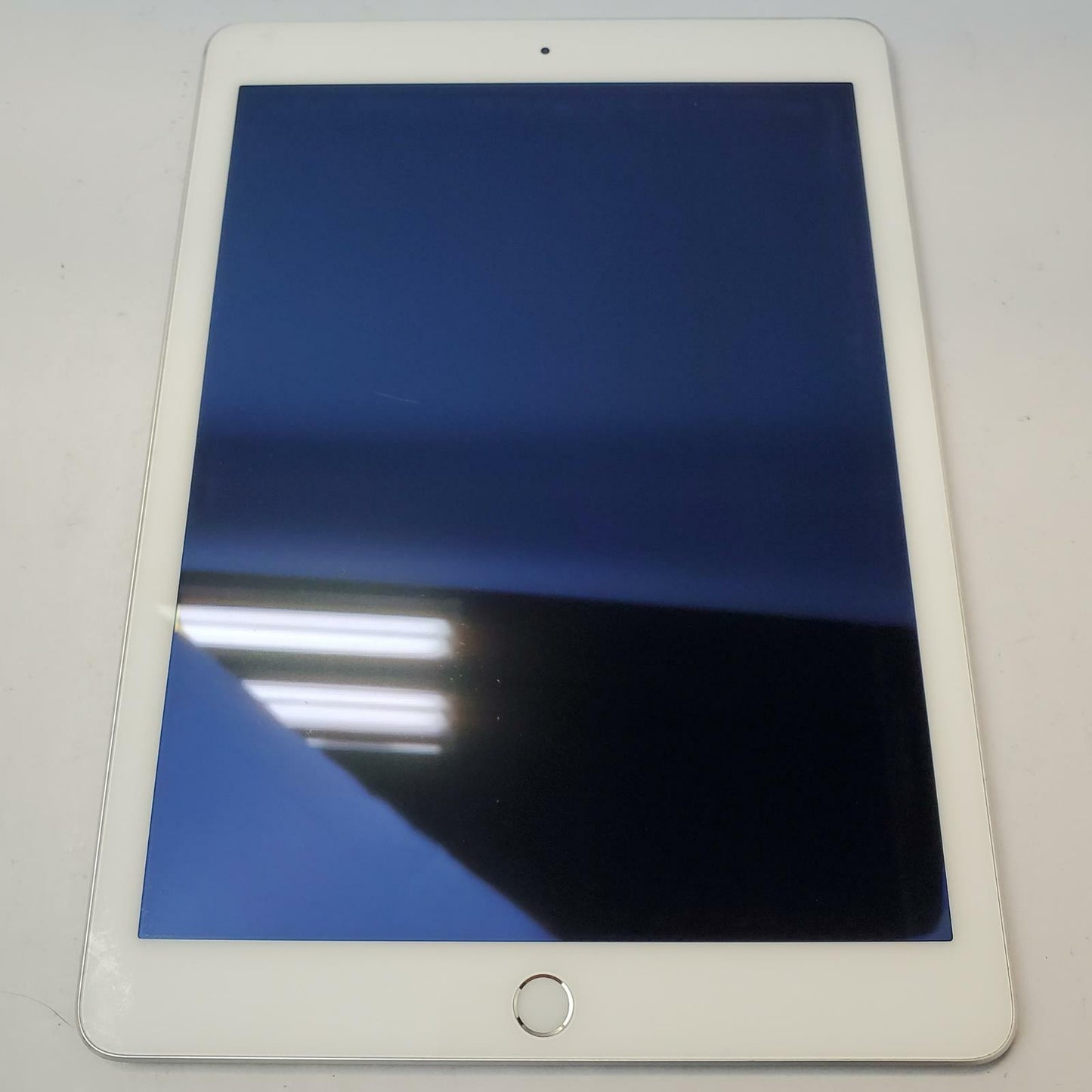 APPLE IPAD AIR 2 MGLW2LL/A 9.7" 16GB WiFi Tablet (Silver) | Grade C