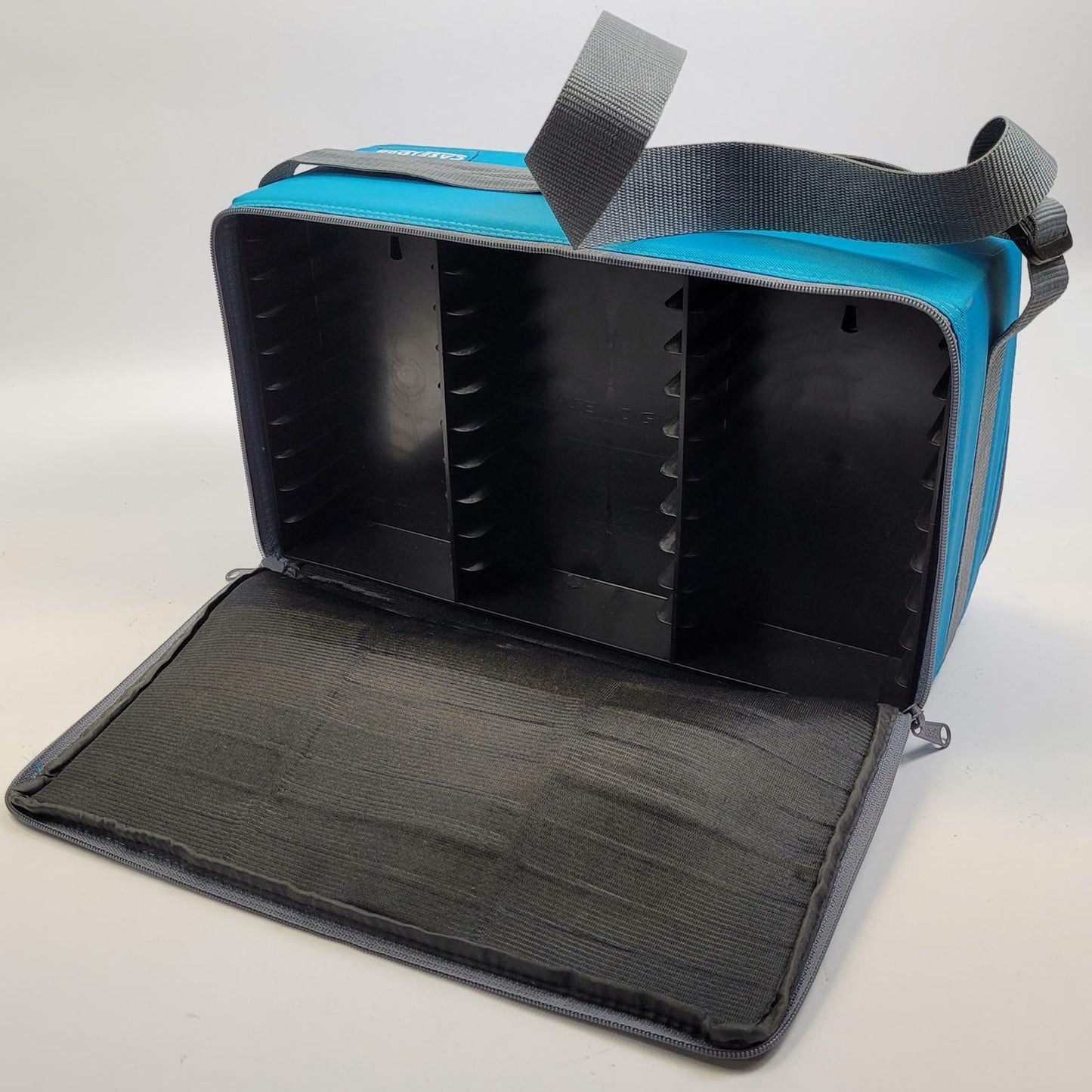 CASE LOGIC 60 CASSETTE CASE | Grade B