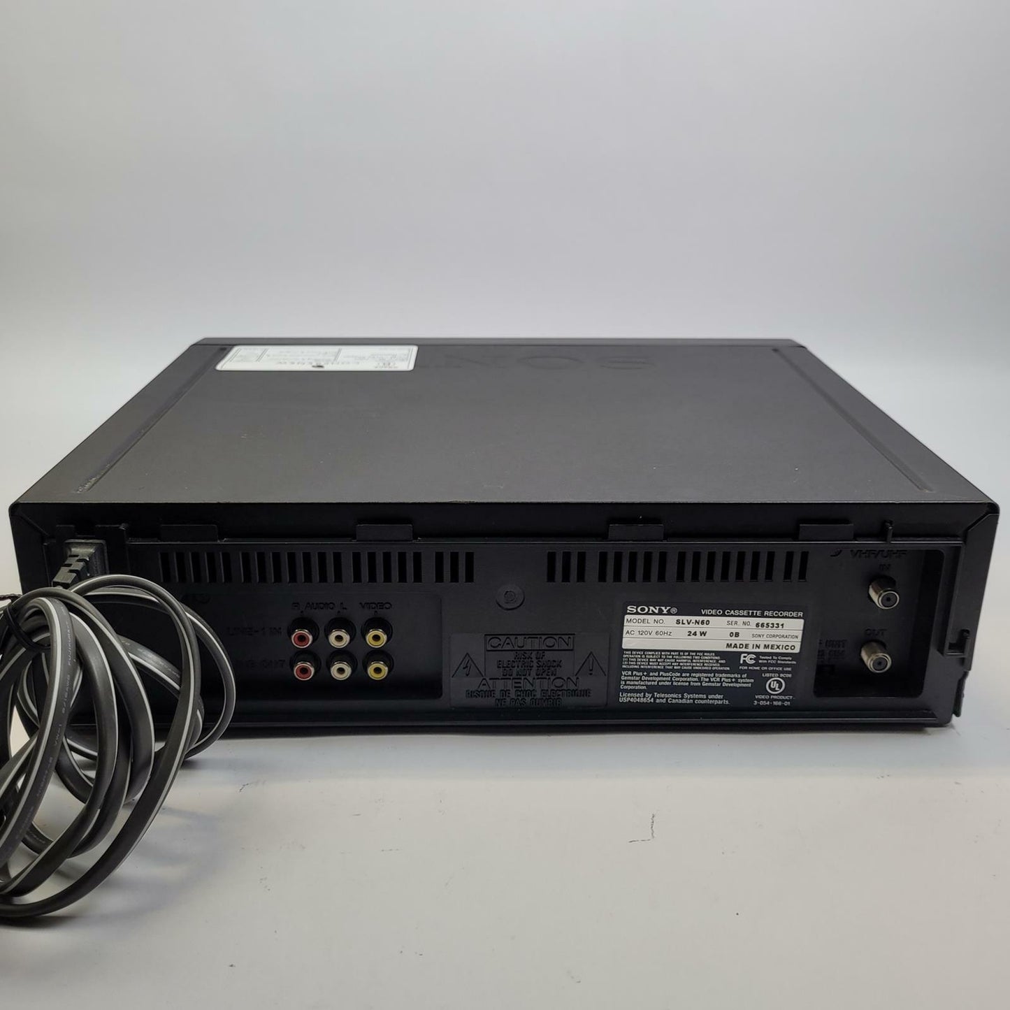 SONY SLV-N60 VCR/VHS Player w/ Remote | Grade B