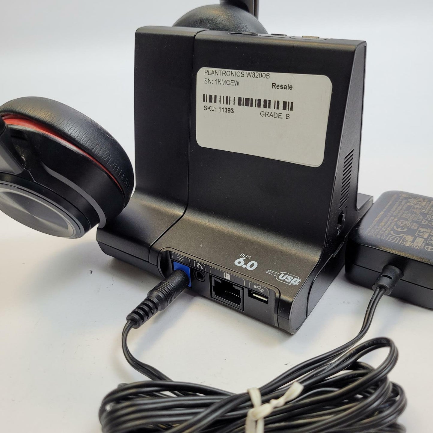 Plantronics W8200B USB-C Wireless Headset w/ Base Stand | Grade A