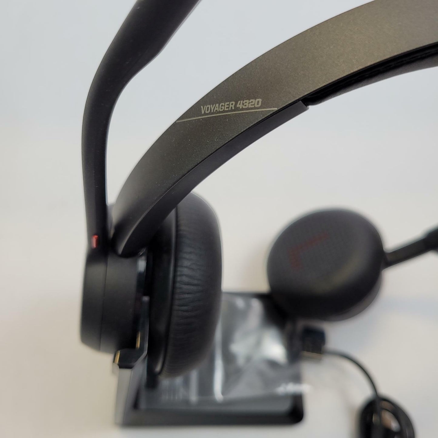 Plantronics Voyager 4320 USB Wireless Headset | Grade A