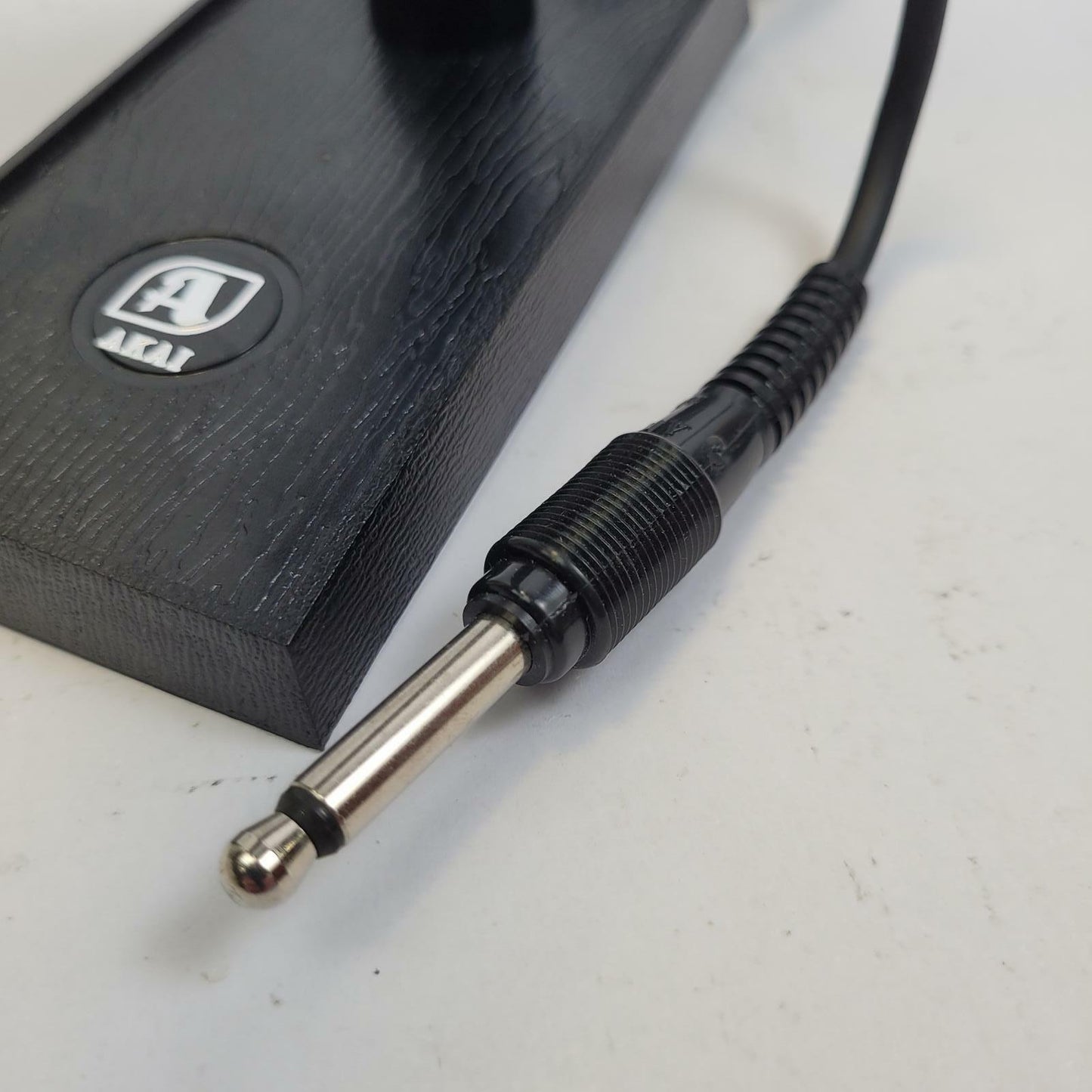 AKAI DM-13 Dynamic Mic | Grade A