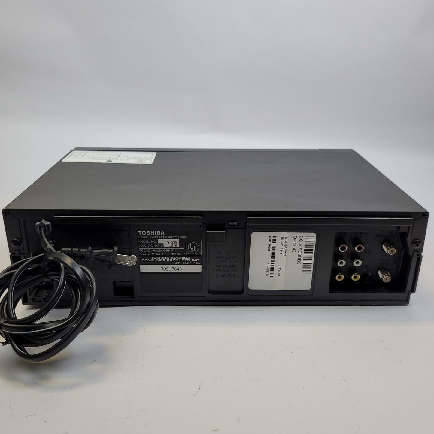 TOSHIBA W528 VCR/VHS Player | Grade B