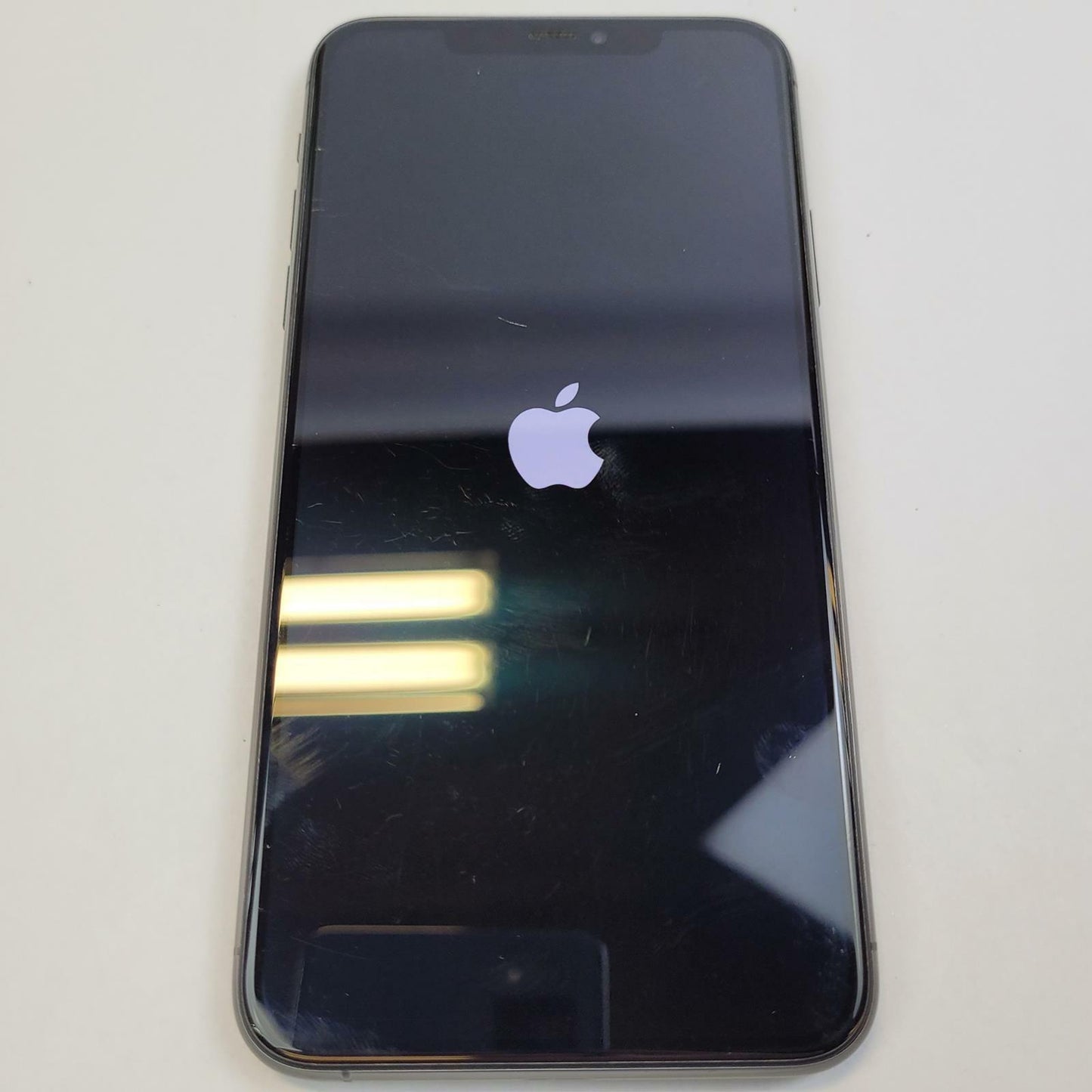 APPLE iPhone 11 Pro Max MWFJ2LL/A 512GB AT&T Smartphone SPACE GRAY | Grade C