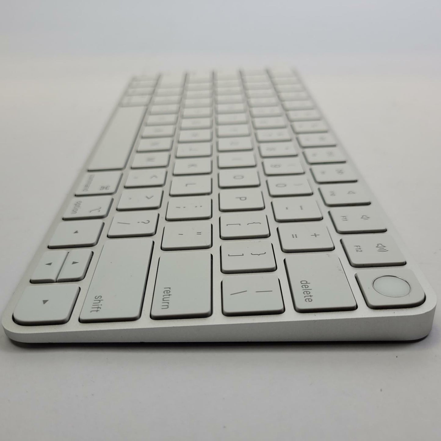 Apple A3118 Magic Keyboard with Touch ID (White) | Grade A