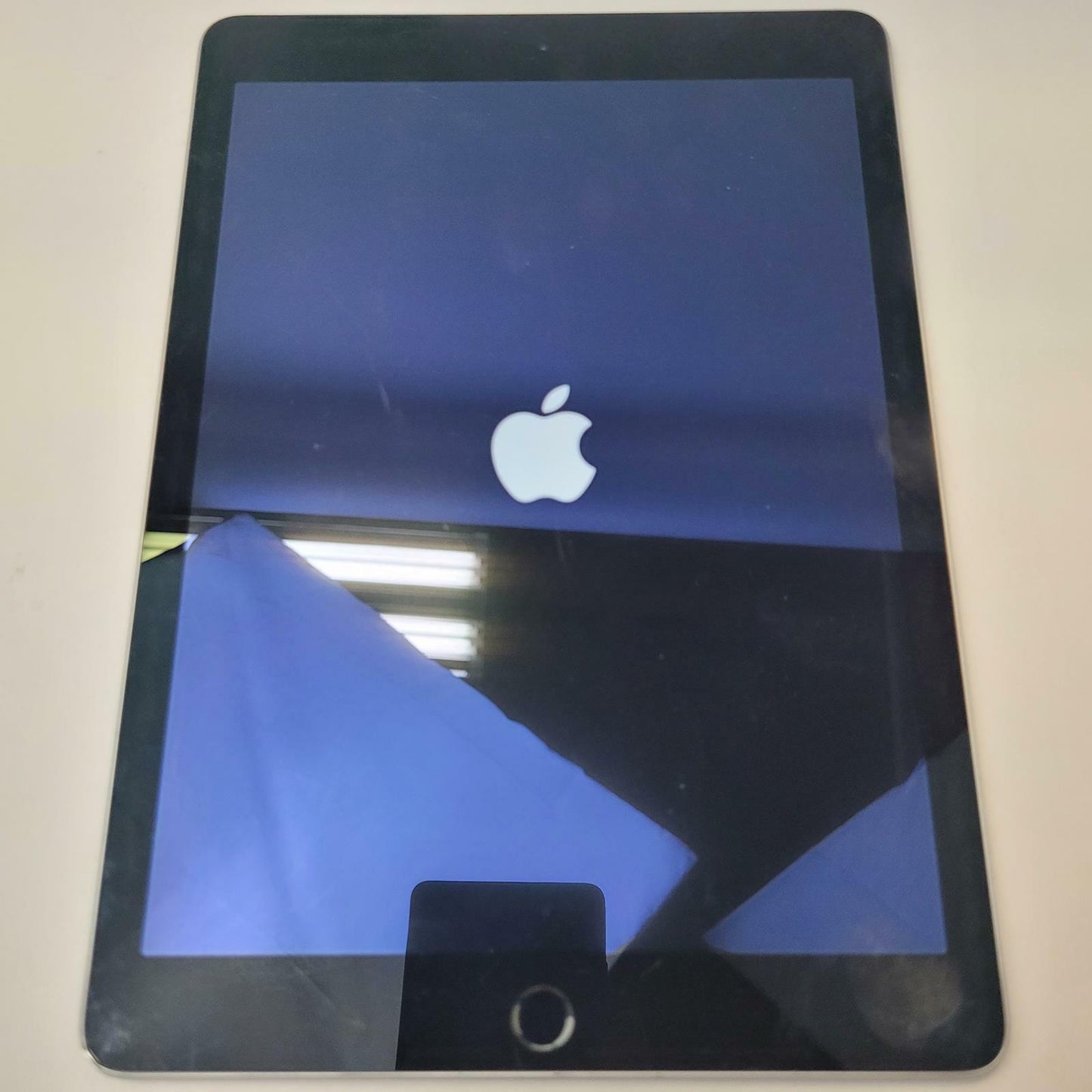 APPLE IPAD AIR 2 MGL12LL/A 16GB WiFi Tablet SPACE GRAY | Grade C