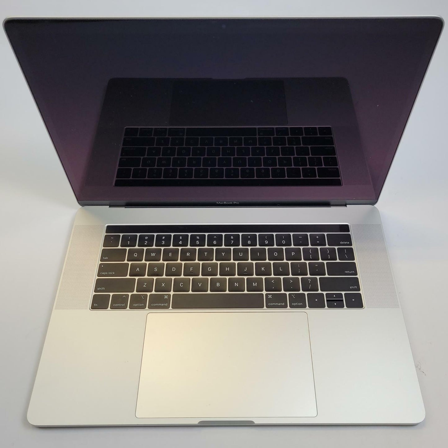 APPLE MacBook Pro A1990 MacOS Sequoia i7-9750H 16GB RAM 256GB NVME | Grade C