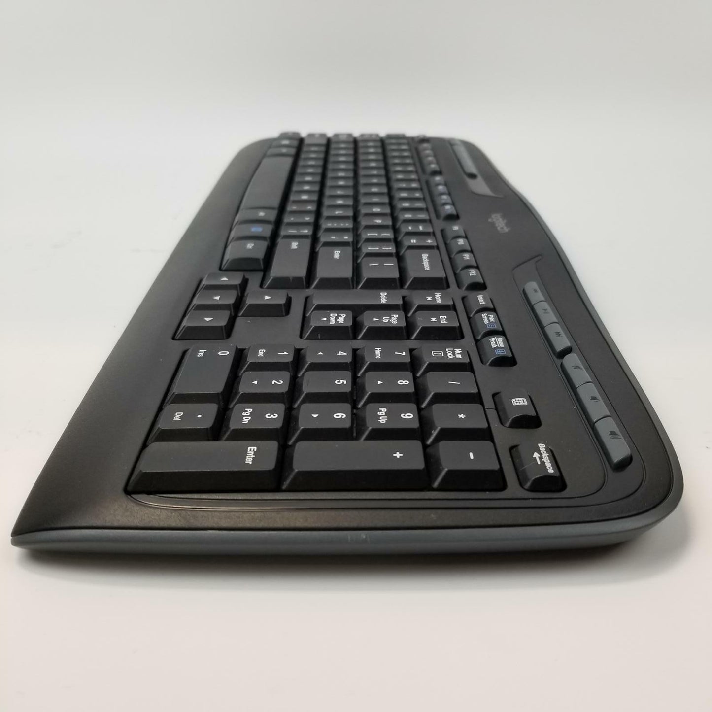 Logitech K330 Wireless Keyboard | Grade B