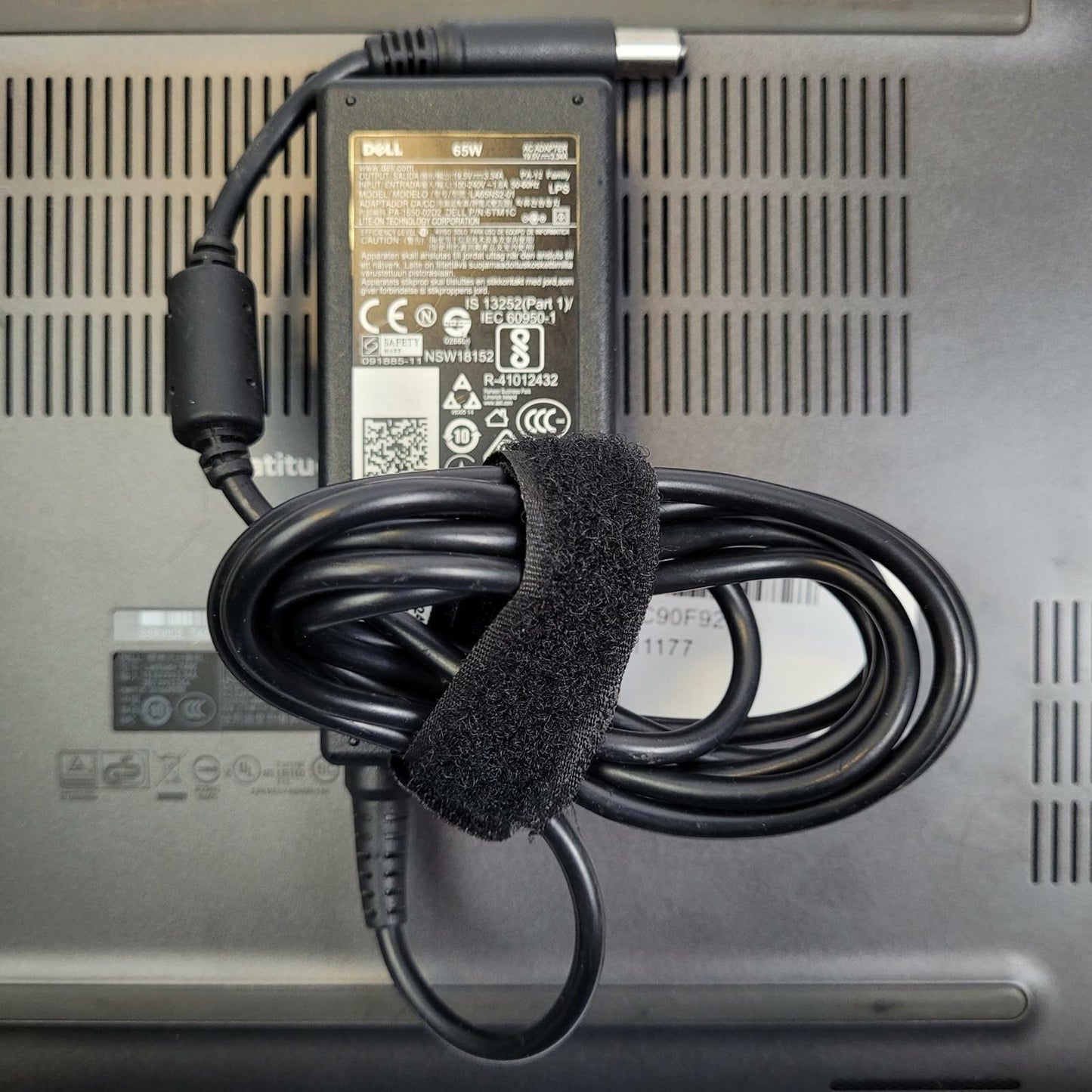 DELL LATITUDE 7400 Windows 11 Home i5-8365U 16GB RAM 128GB M.2 | Grade B