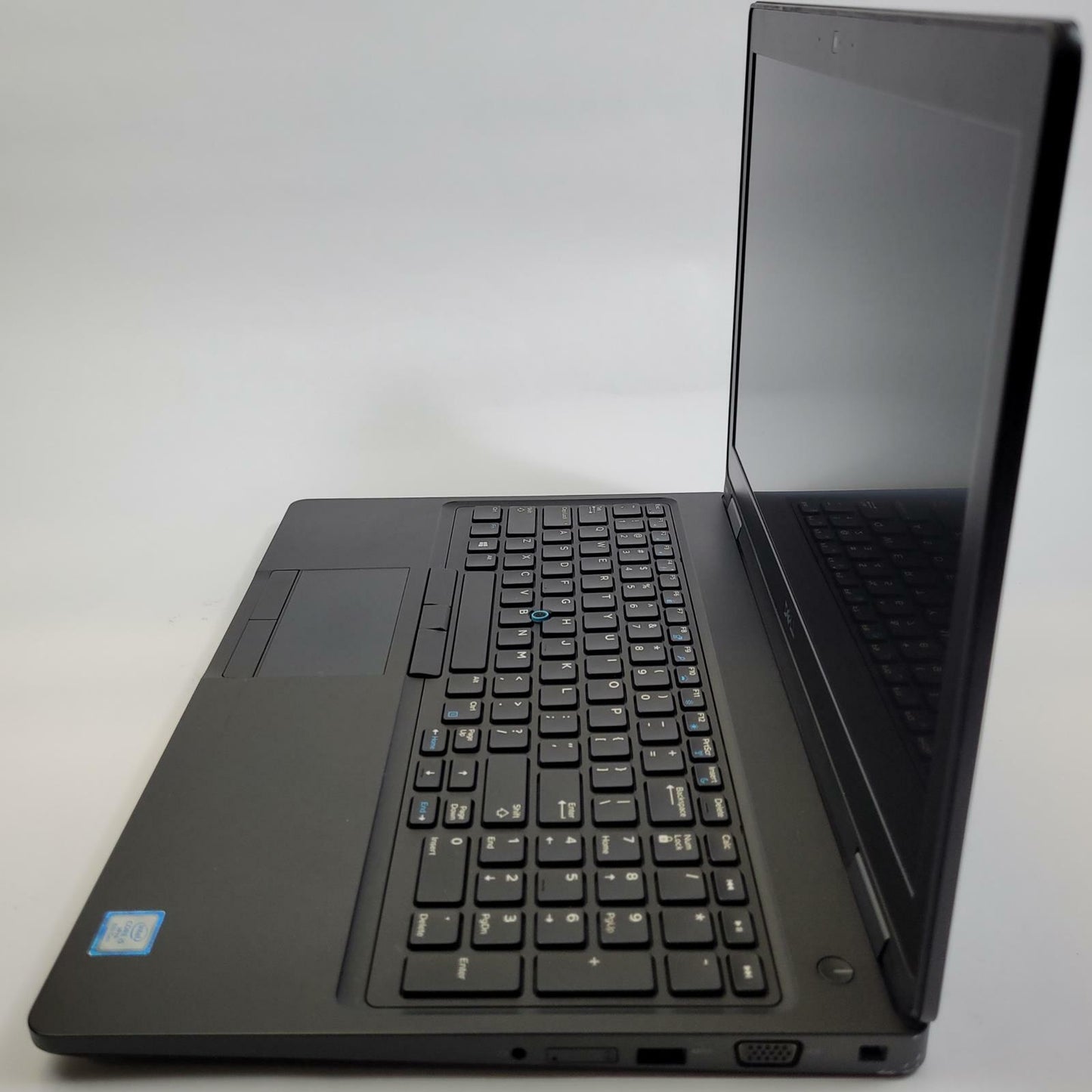 DELL LATITUDE 5590 Win 11 i5-8350U 16GB RAM 128GB M.2 | Grade B | 13364