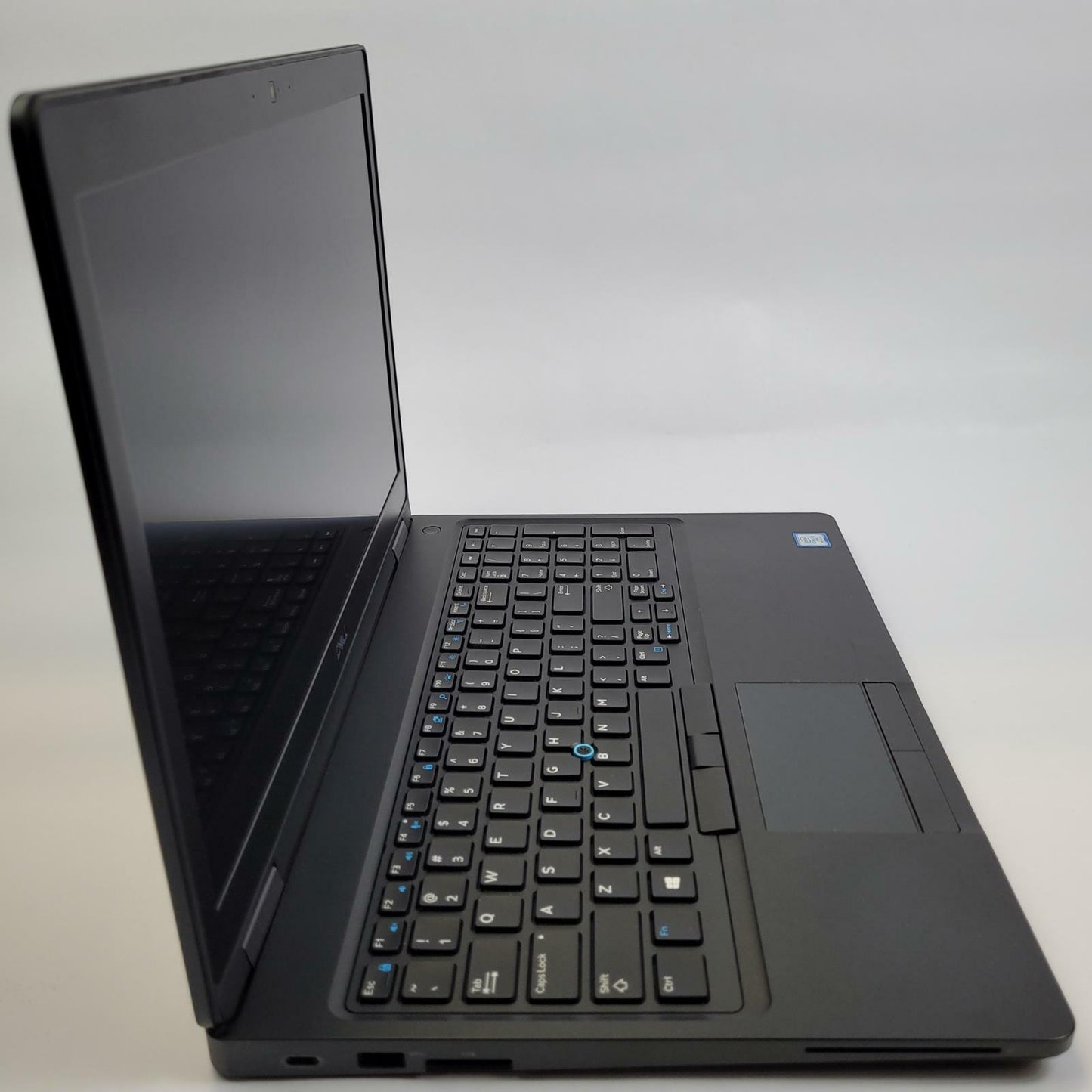 DELL LATITUDE 5590 Win 11 i5-8350U 16GB RAM 128GB M.2 | Grade B | 13364
