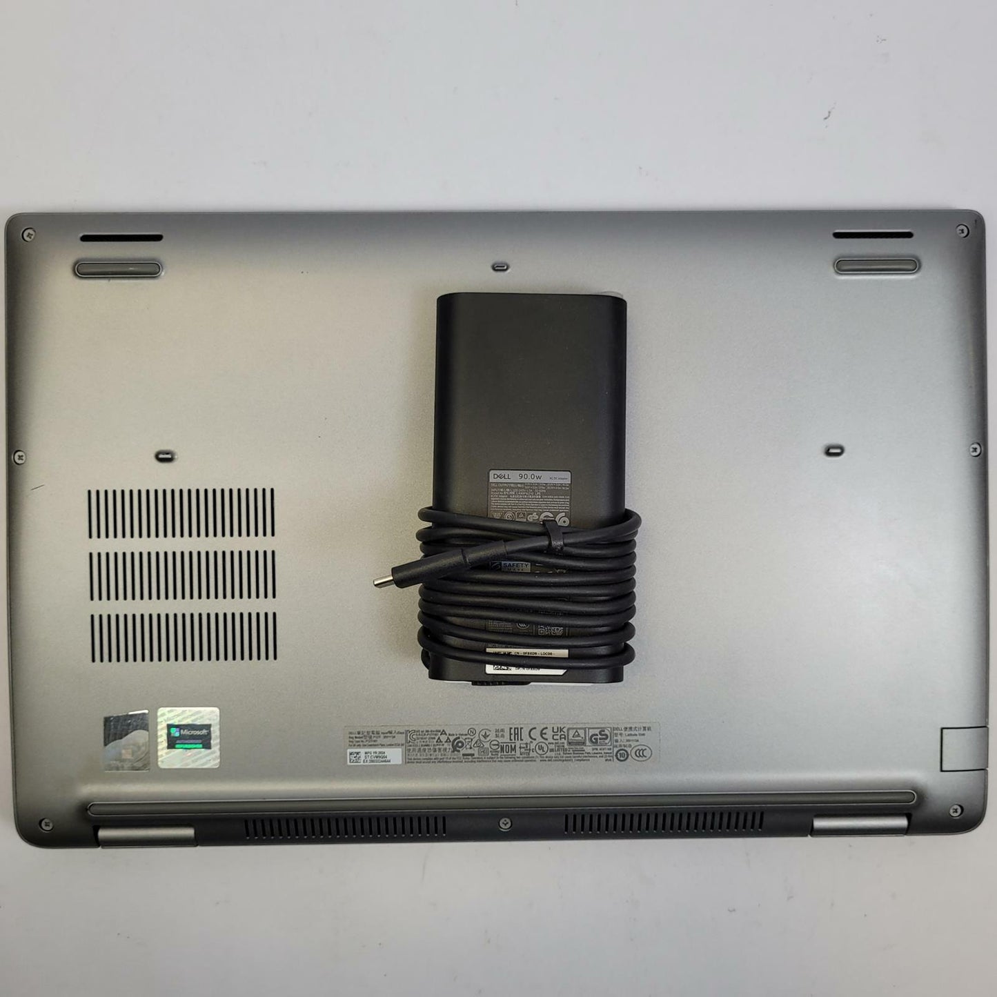 DELL LATITUDE 5540 Win 11 i7-1355U 16GB RAM 256GB NVME | Grade B | 15348