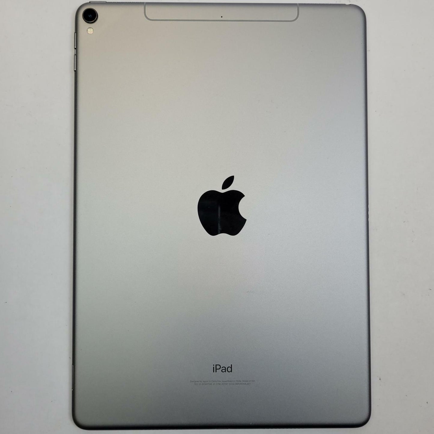 APPLE iPad Pro 10.5" MQF32LL/A 64GB WiFi Tablet SPACE GRAY | Grade C | 14931