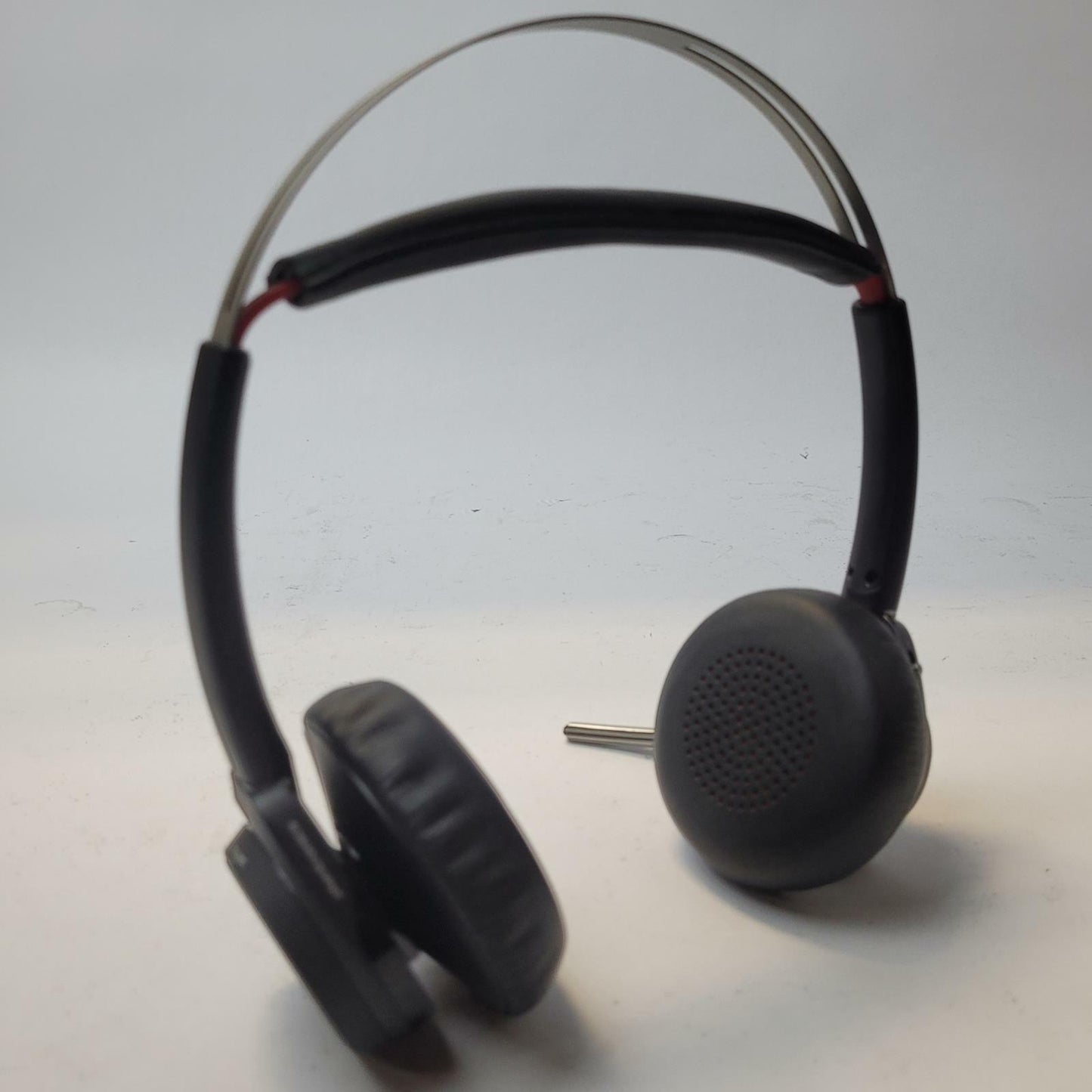 Plantronics Voyager Focus B825 USB-A Wireless Headset | Grade A