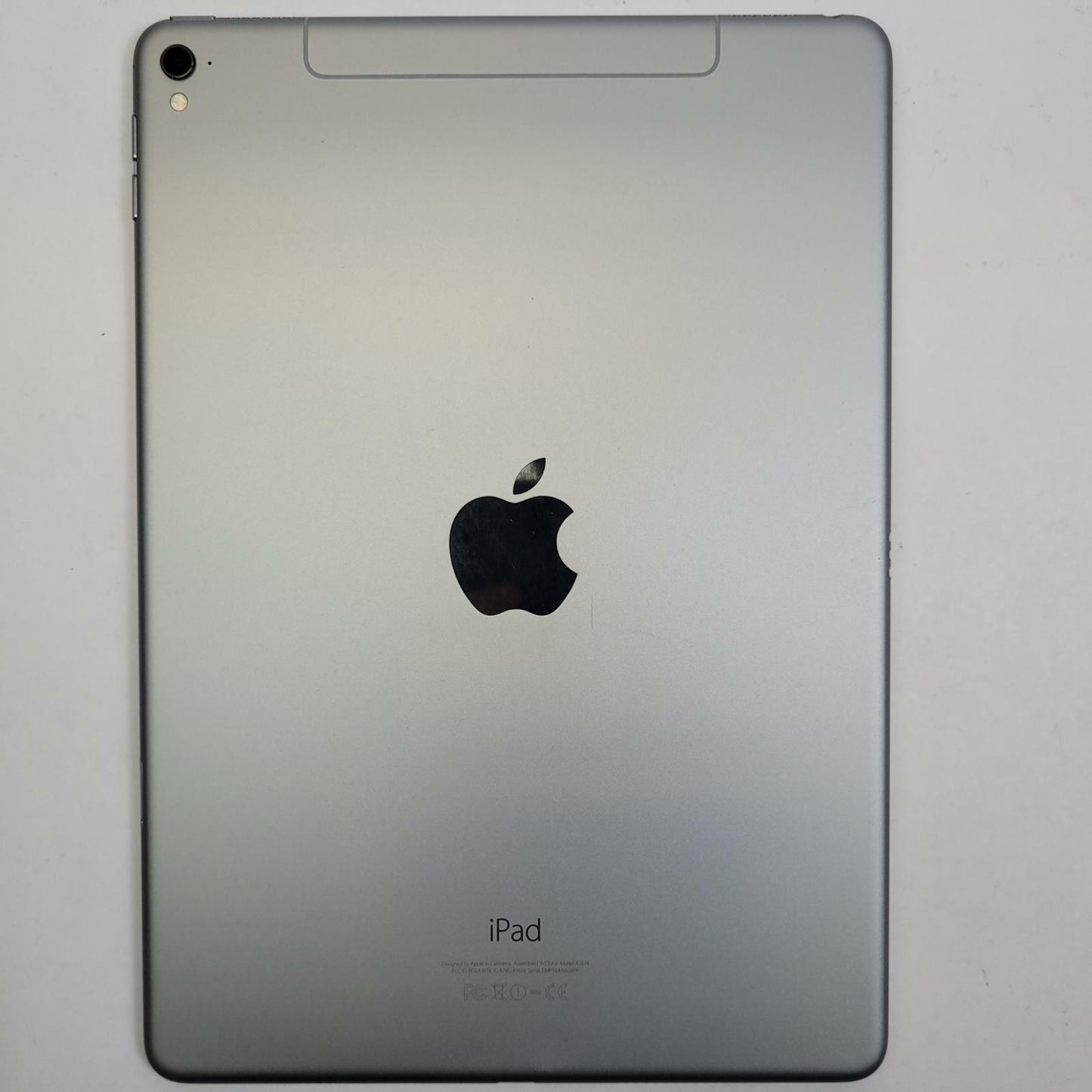 APPLE iPad Pro 9.7" MLRU2LL/A 32GB Tablet SPACE GRAY | Grade C | 14955